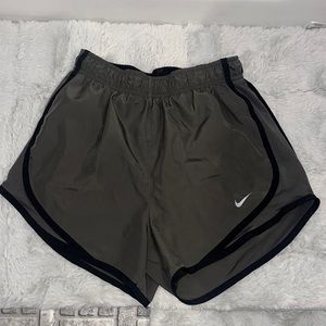 Nike Shorts (gray/black)